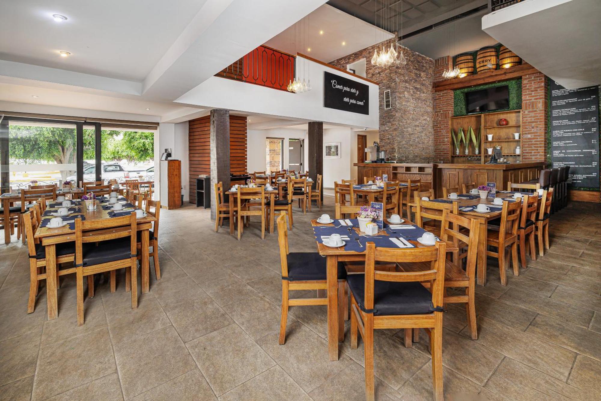 Hotel Suites Mexico Plaza Leon Campestre Экстерьер фото