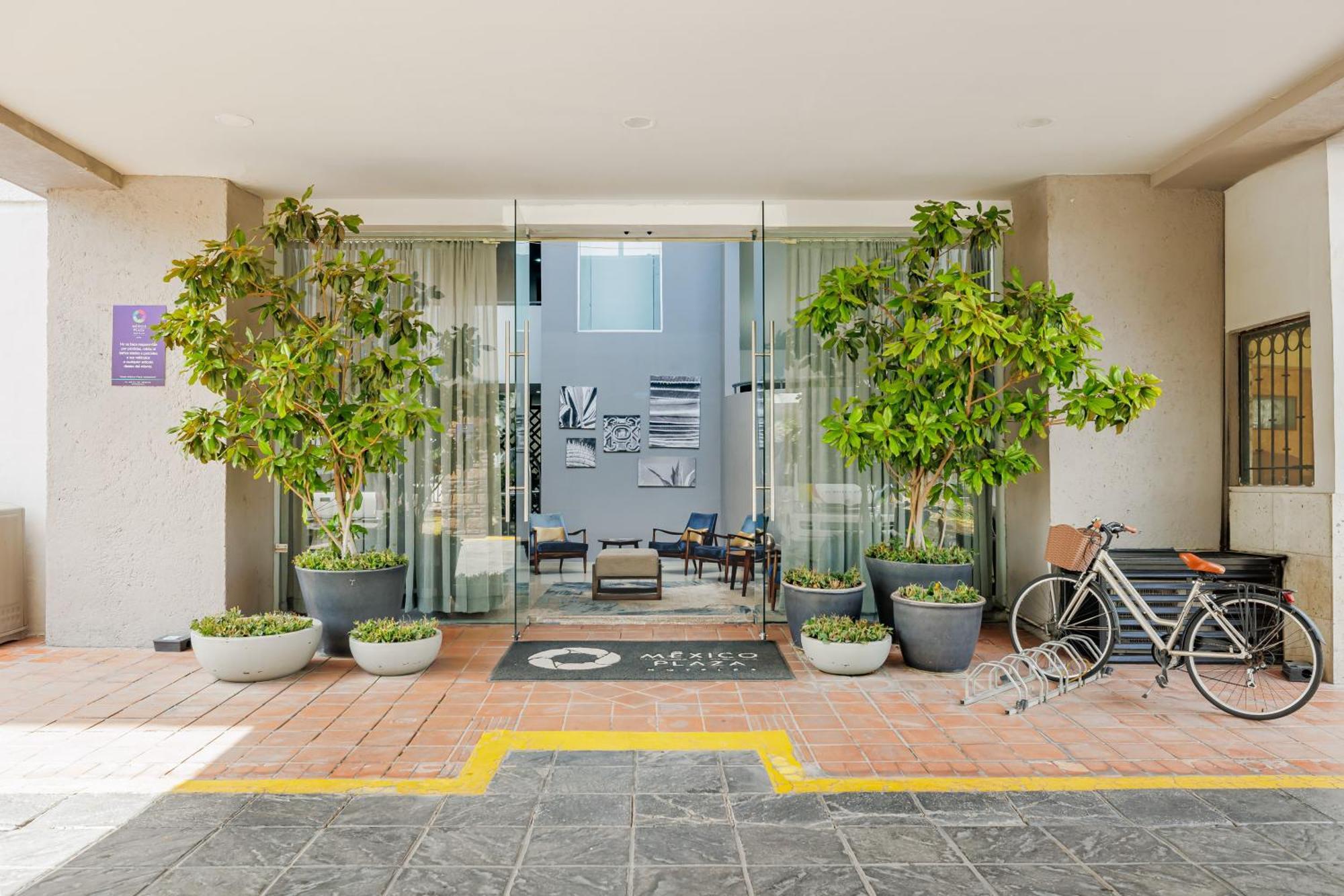 Hotel Suites Mexico Plaza Leon Campestre Экстерьер фото